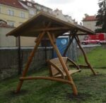 Schaukelbank mit Vordach aus AKAT Schaukelbank mit Vordach aus AKAT – Bild 4
