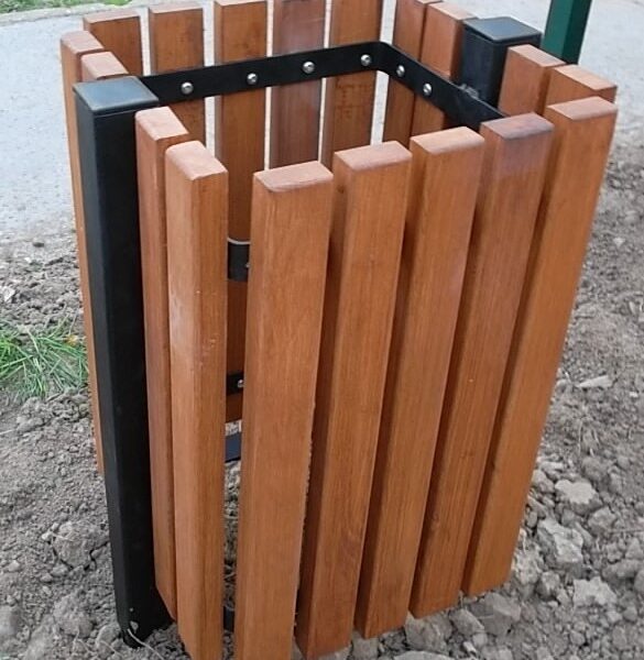 Abfalleimer aus Akazienholz Abfalleimer aus Akazienholz