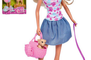 SIMBA Steffi Puppe auf einem Spaziergang Set mit Hunden und Zubehör SIMBA Steffi Puppe auf einem Spaziergang Set mit Hunden und Zubehör