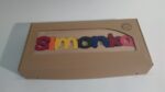 Holzhocker CUBS mit NAME SIMONKA farbig . – Bild 2